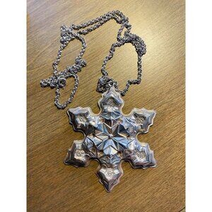 Gorham Sterling Silver 1975 Annual Snowflake Ornament, Pendant Chain   Necklace